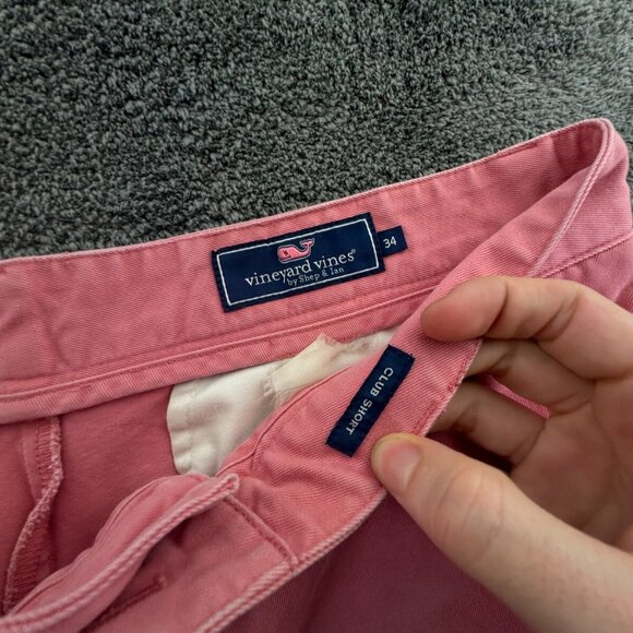 Vineyard Vines Club Salmon Pink Shorts Size 34 Chino Zip Fly Preppy Whale Logo - Picture 8 of 16